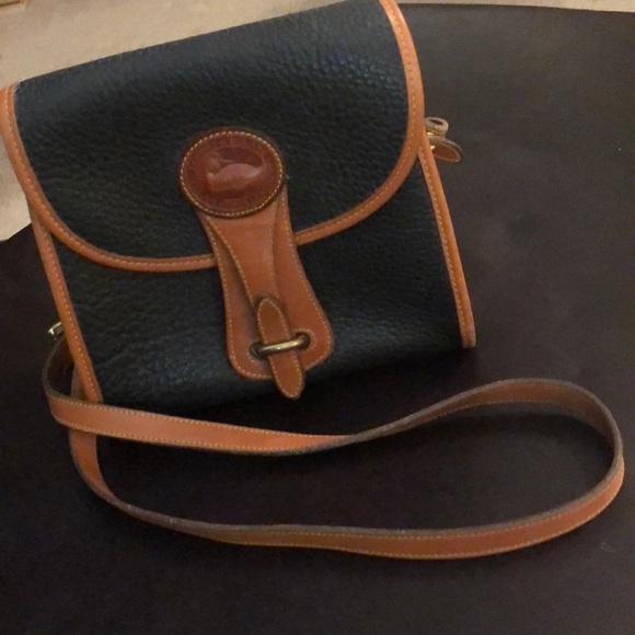 Dooney & Bourke small shoulder bag - Picture 2 of 11